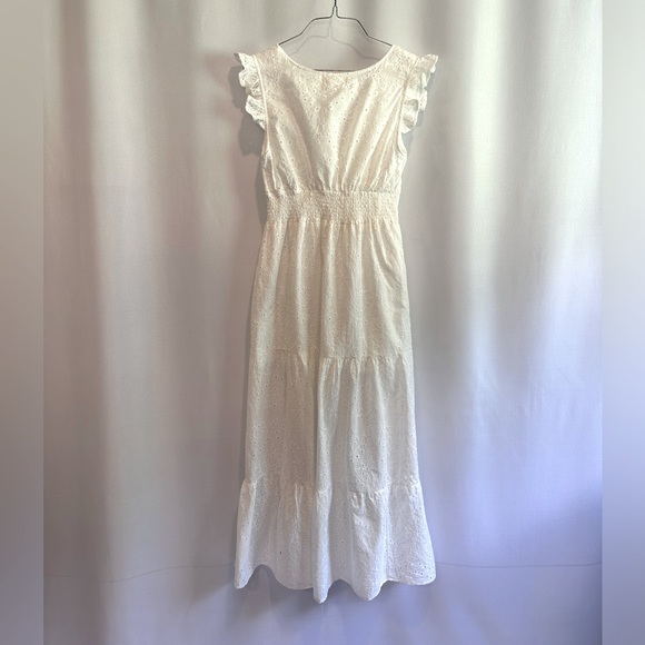 STUDIO White Eyelet Maxi Dress - Picture 2 of 7